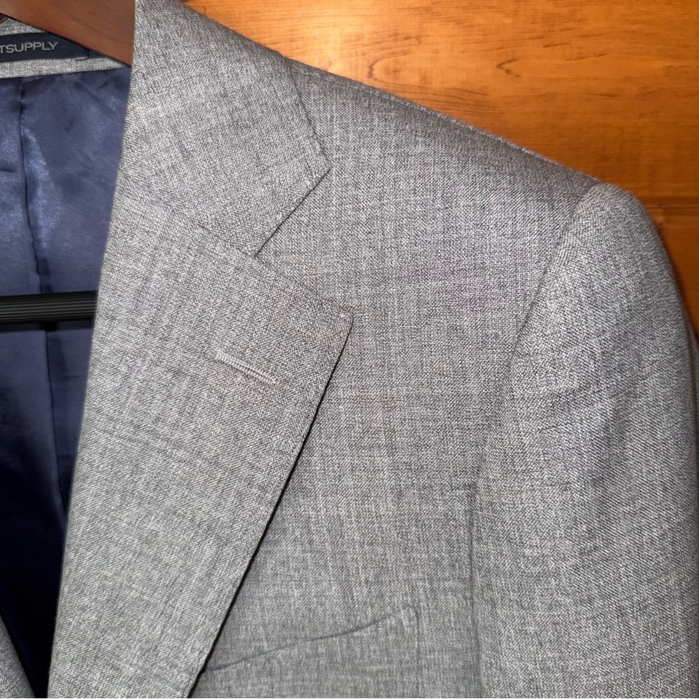 $499 Suitsupply Lazio 100% Wool VBC light Gray Suit jacket Blazer 36S *As-is* - Picture 5 of 17